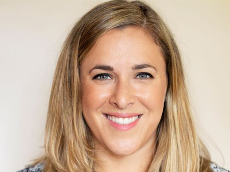 Dr Laura David